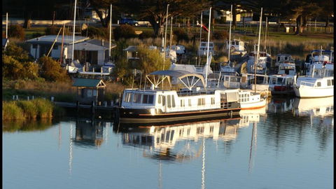 Swamp Fox Luxury 2BR Dutch Barge - Holiday Adelaide 0