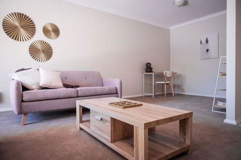 SWAN RIVER STAY, PERTH, WIFI, NETFLIX, APPLECROSS, FREO - Holiday Adelaide 1