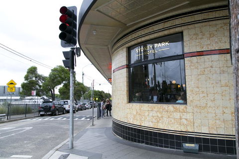 Sydney Park Hotel - Holiday Adelaide 1