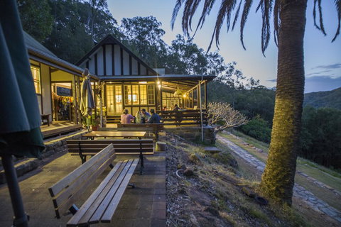 Sydney, Pittwater YHA - Holiday Adelaide 0