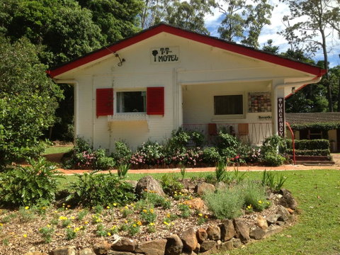 Tall Trees Motel Mountain Retreat - Holiday Adelaide 3