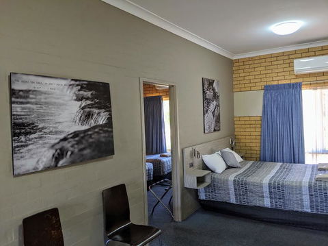 Tallarook Motor Inn - Holiday Adelaide 1