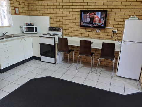 Tallarook Motor Inn - Holiday Adelaide 2