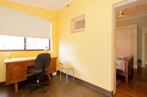 Taree Apartment - Holiday Adelaide 3