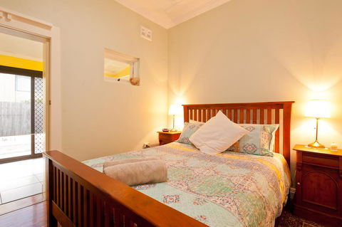 Taree Apartment - Holiday Adelaide 2