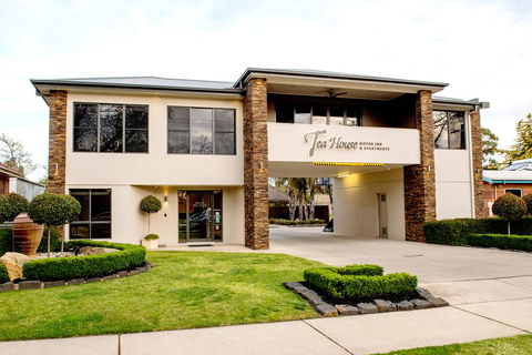 Tea House Motor Inn - Holiday Adelaide 0
