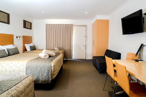 Tea House Motor Inn - Holiday Adelaide 1