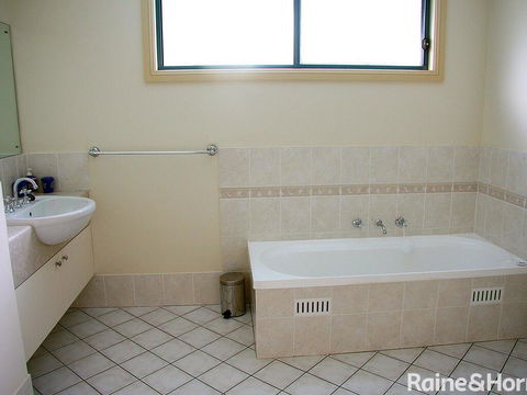 Terrigal Gem - 3/9 Auld Street, Terrigal - Holiday Adelaide 3