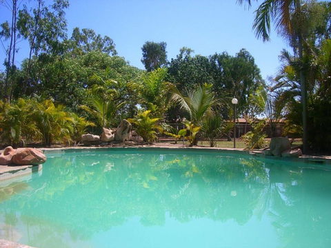 Territory Manor Motel & Caravan Park - Holiday Adelaide 0