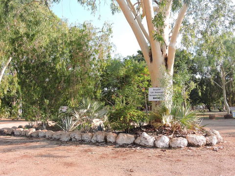 Territory Manor Motel & Caravan Park - Holiday Adelaide 2