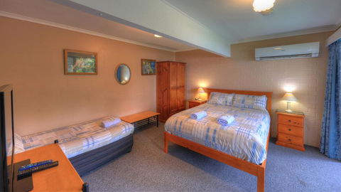 The 2C's Bed & Breakfast - Holiday Adelaide 0