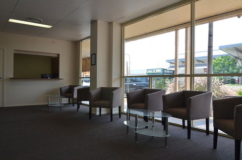 The Australian Hotel Motel - Holiday Adelaide 1