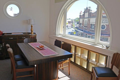 The Bank B&B West Wyalong - Holiday Adelaide 2