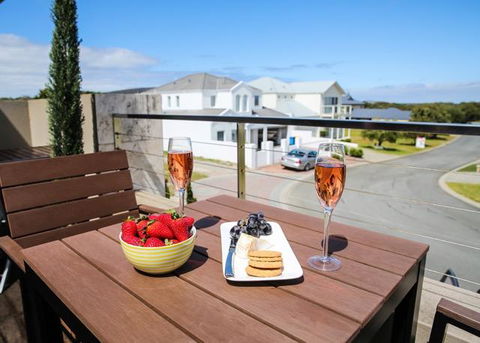 The Beach House At Bayside - Holiday Adelaide 0
