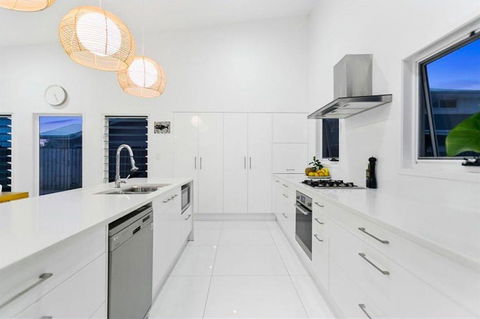 THE BEACH OASIS @ 360 - Holiday Adelaide 2