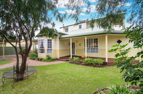 The Beach Retreat - Holiday Adelaide 2