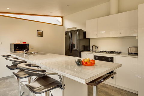 Brampton Cottage - Holiday Adelaide 1