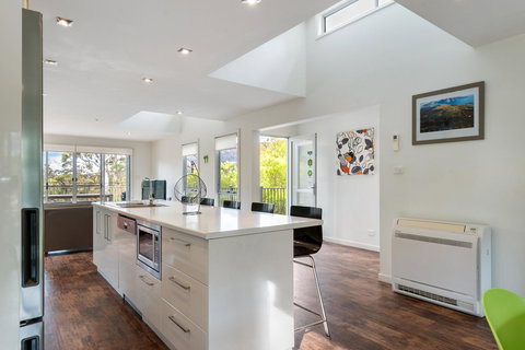 Freycinet Haven - Holiday Adelaide 8