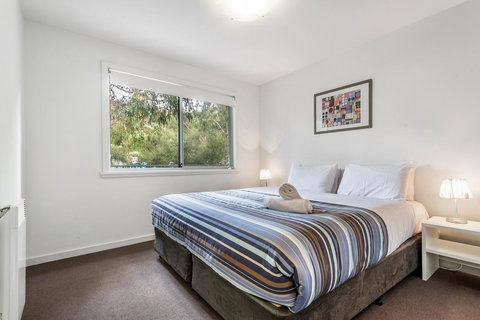 Freycinet Haven - Holiday Adelaide 16