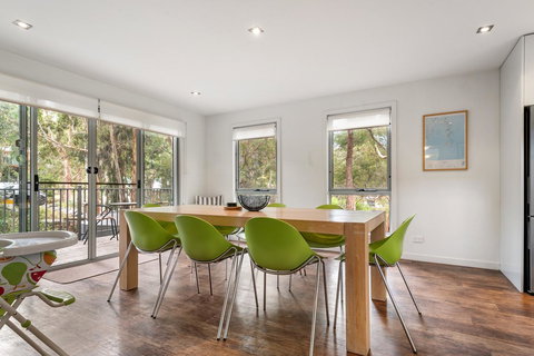 Freycinet Haven - Holiday Adelaide 9