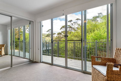 Freycinet Haven - Holiday Adelaide 13