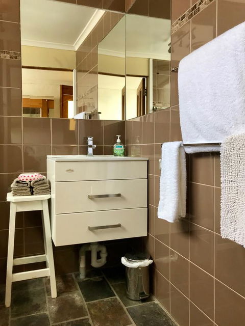 Eliza Cottage - Holiday Adelaide 17