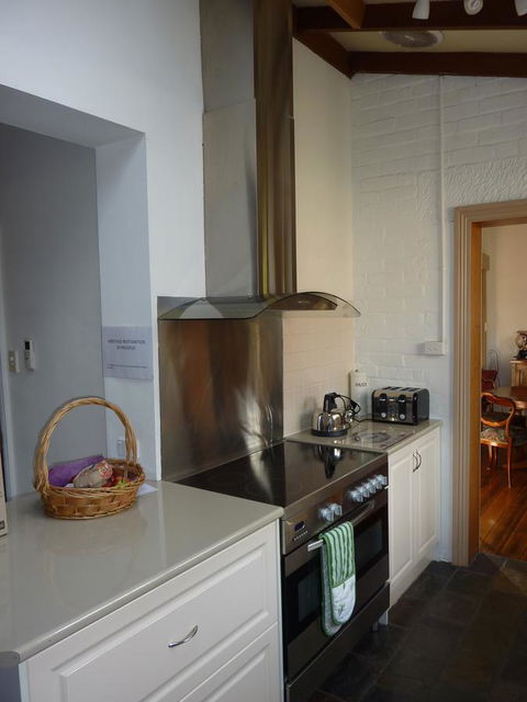 Eliza Cottage - Holiday Adelaide 6