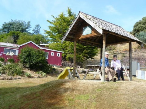 Sassafras Springs - Holiday Adelaide 1