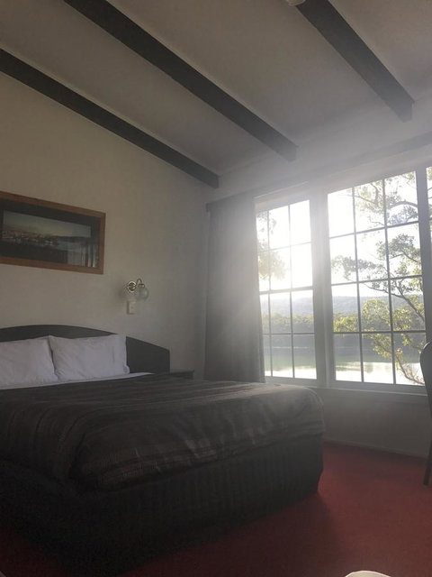 The Fox And Hounds Historic Hotel - Holiday Adelaide 15