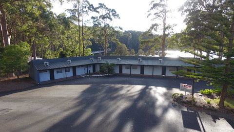 The Fox And Hounds Historic Hotel - Holiday Adelaide 3