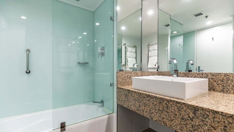 Hotel Grand Chancellor Hobart - Holiday Adelaide 12