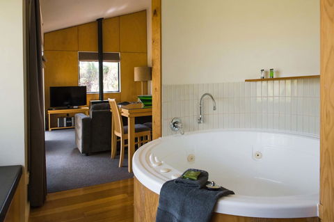Cradle Mountain Wilderness Village - Holiday Adelaide 20
