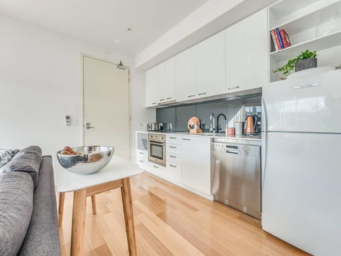 Marina View Apartment - Holiday Adelaide 10