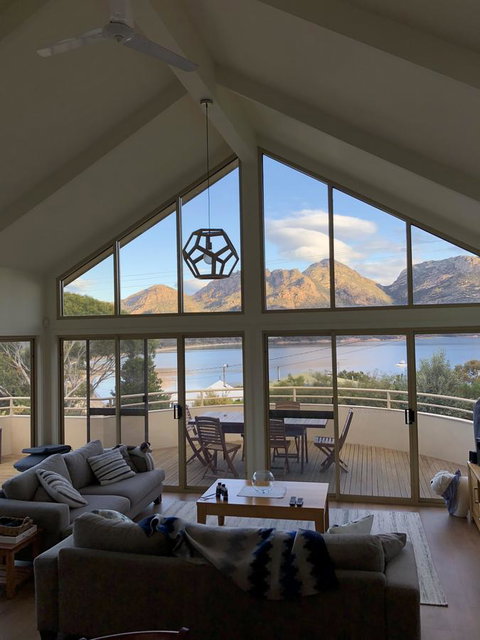 Freycinet Beach House - Holiday Adelaide 0
