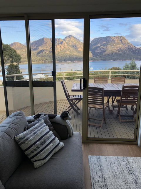 Freycinet Beach House - Holiday Adelaide 11