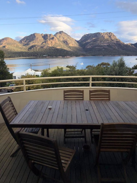 Freycinet Beach House - Holiday Adelaide 2