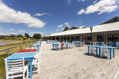 Panorama Hotel St Helens - Holiday Adelaide 3