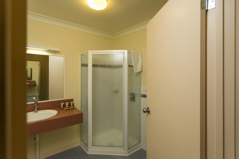 Panorama Hotel St Helens - Holiday Adelaide 4