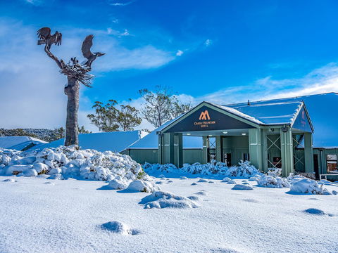 Cradle Mountain Hotel - Holiday Adelaide 0