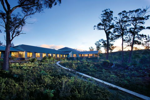 Cradle Mountain Hotel - Holiday Adelaide 1