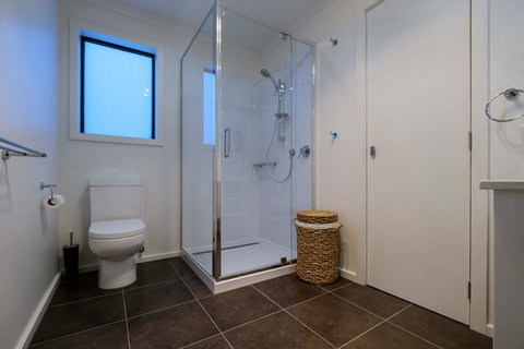 Arthouse Freycinet - Holiday Adelaide 17