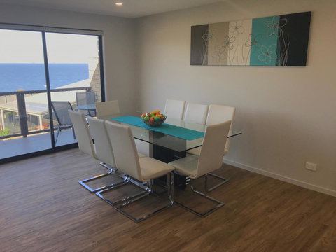 Self Contained Beach View Apartment - Holiday Adelaide 3