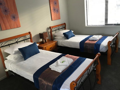 Self Contained Beach View Apartment - Holiday Adelaide 12