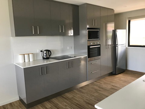 Self Contained Beach View Apartment - Holiday Adelaide 7