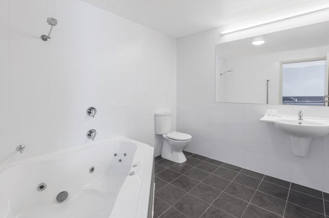 Travelodge Hotel Hobart Airport - Holiday Adelaide 11