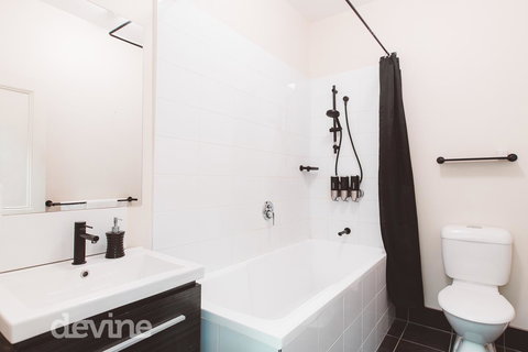 Devine Stays - Westside Apartment On Elizabeth - Holiday Adelaide 5