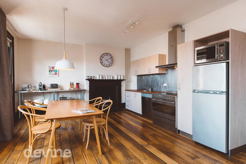 Devine Stays - Westside Apartment On Elizabeth - Holiday Adelaide 0