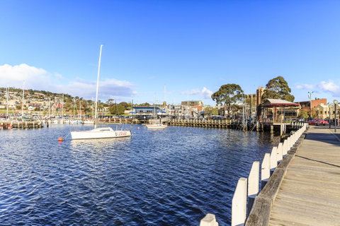 Bellerive Marina View Apartments No 28 - Holiday Adelaide 32