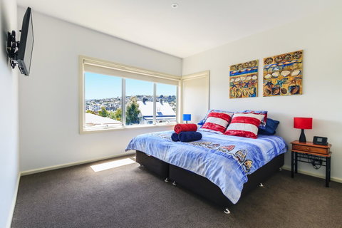 Bellerive Marina View Apartments No 28 - Holiday Adelaide 11