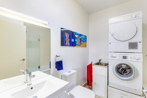 Bellerive Marina View Apartments No 28 - Holiday Adelaide 8
